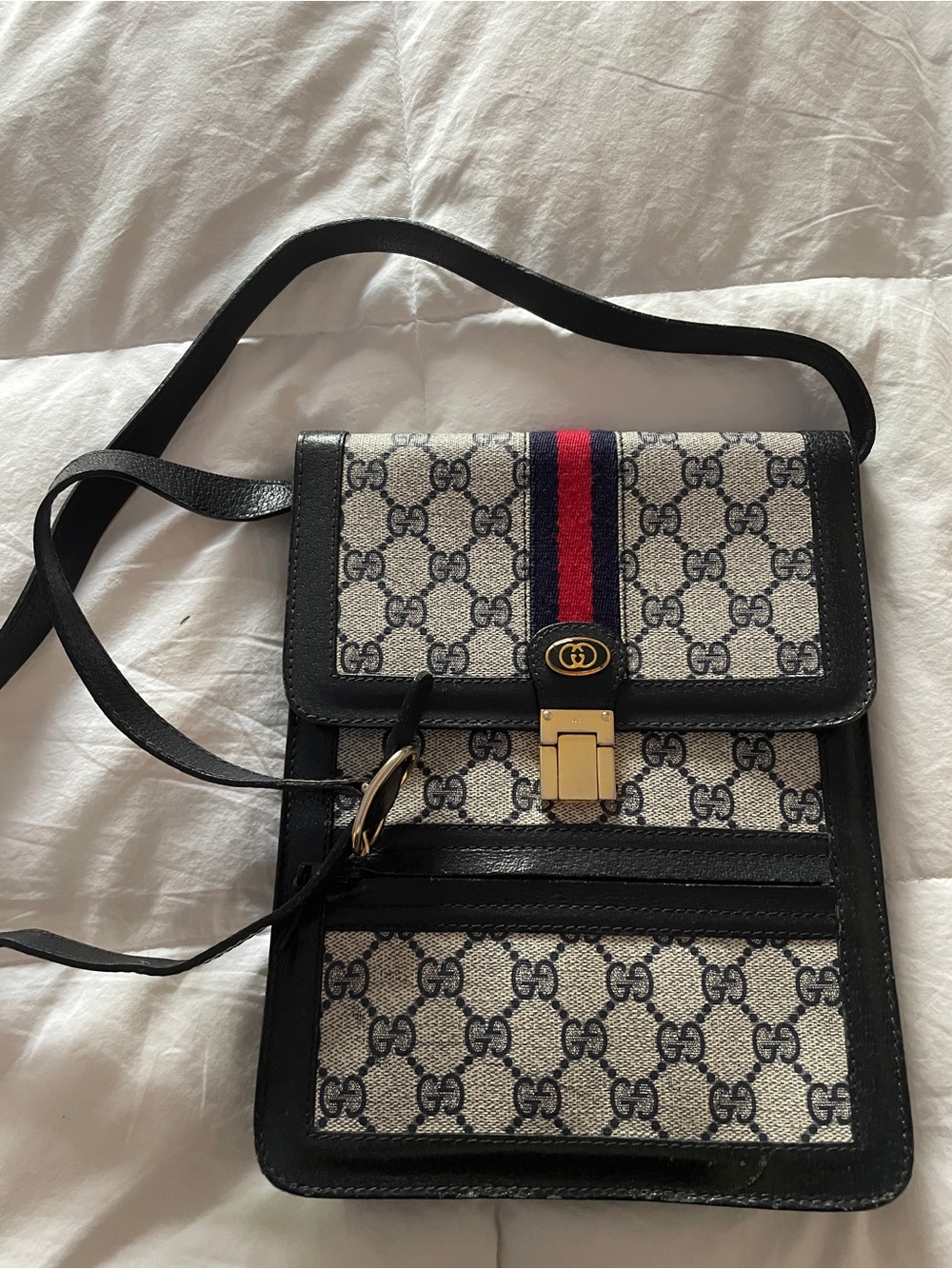 Vintage 80s Gucci Blue/Beige GG Canvas Crossbody Bag with Red-Blue Stripe - Picture 2 of 6
